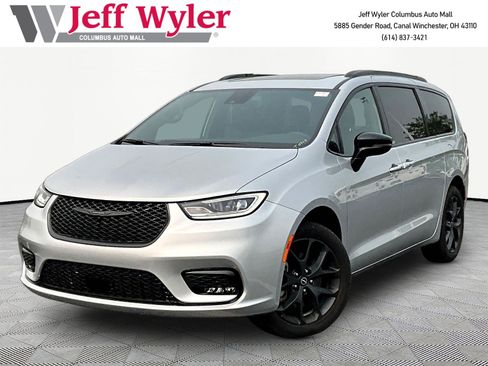 Used 2026 Chrysler Pacifica Select w/ S Appearance Package AWD/4WD image 1