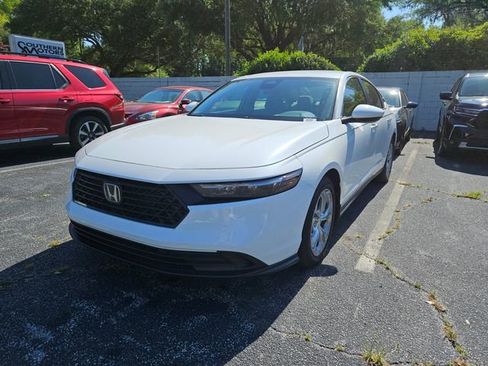 Certified 2025 Honda Accord LX image 2