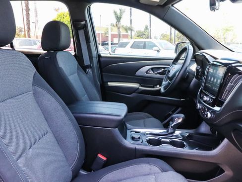Used 2023 Chevrolet Traverse LT FWD image 24