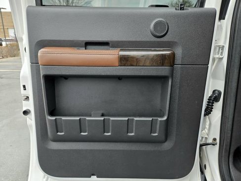 Used 2014 Ford F450 Platinum image 38