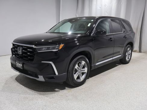 Used 2025 Honda Pilot EX-L image 5