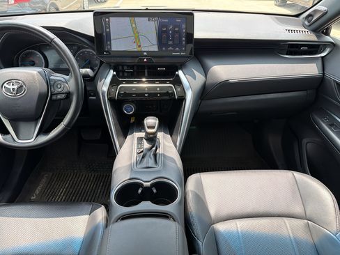 Used 2021 Toyota Venza Limited AWD/4WD image 29
