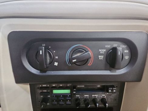 Used 1990 Ford Mustang LX image 17