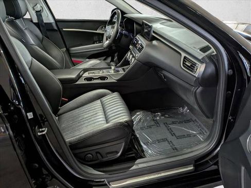 Used 2022 Genesis G70 2.0T w/ Prestige Package image 21