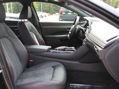 Used 2022 Hyundai Sonata SEL Plus w/ Preferred Accessory Package FWD image 13