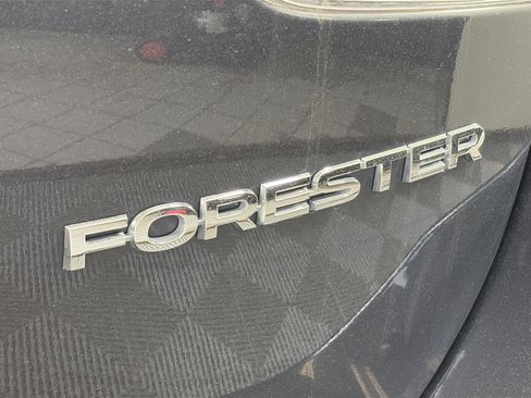 Used 2023 Subaru Forester Premium image 17