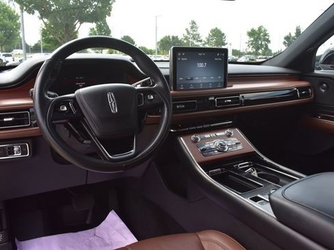 Used 2023 Lincoln Aviator Reserve w/ Equipment Group 201A AWD/4WD image 20