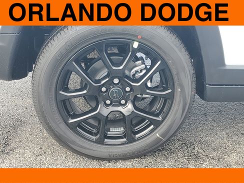 New 2026 Jeep Compass Latitude image 5