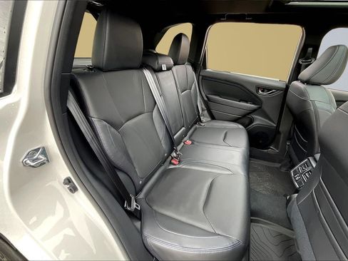 New 2025 Subaru Forester Limited image 25