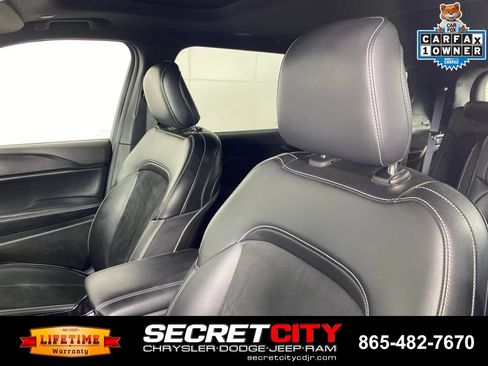 Used 2023 Jeep Grand Cherokee L Laredo AWD/4WD image 10