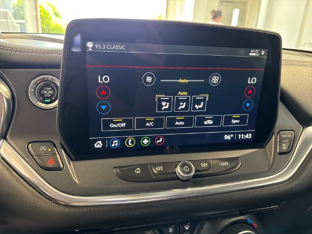Used 2024 Chevrolet Blazer LT w/ Convenience Package FWD image 11