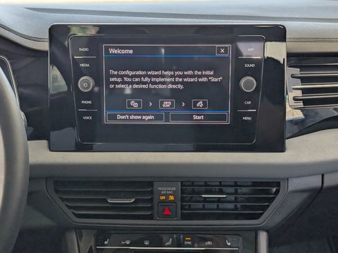 Used 2025 Volkswagen Jetta SE w/ Sunroof Package FWD image 26