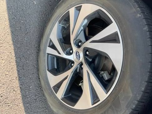 Used 2024 Subaru Legacy Premium AWD/4WD image 6