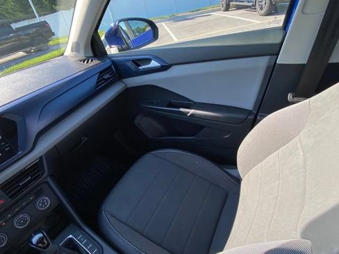Used 2022 Volkswagen Taos SE FWD image 26