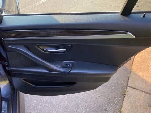 Used 2016 BMW 550i xDrive Sedan image 35