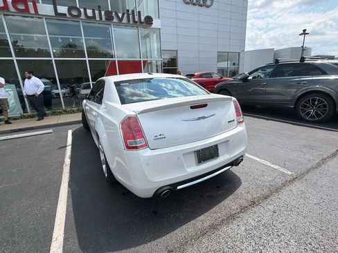 Used 2012 Chrysler 300 SRT8 w/ 19-Premium Speaker Group RWD image 13