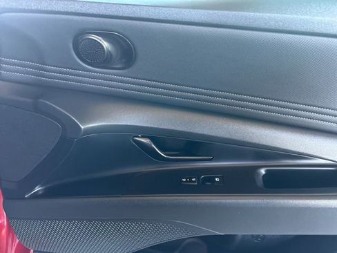 Certified 2025 Hyundai Elantra Sport FWD image 30
