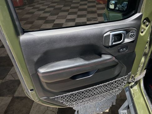 Used 2021 Jeep Wrangler Unlimited Rubicon AWD/4WD image 18