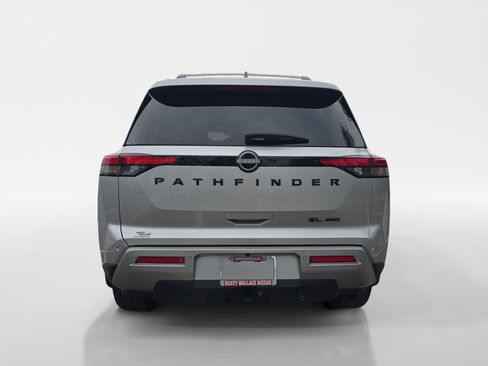 Used 2025 Nissan Pathfinder SL w/ SL Premium Package image 4