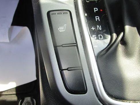 Used 2021 Kia Seltos S AWD/4WD image 16