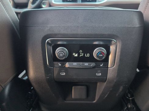 Used 2024 Chevrolet Suburban High Country AWD/4WD image 26