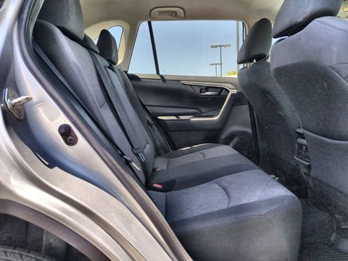 Used 2020 Toyota RAV4 XLE AWD/4WD image 32