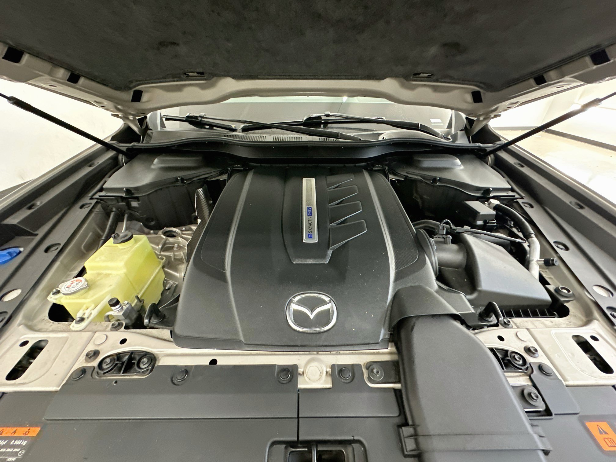 Used 2024 MAZDA CX-90 Plug-In Hybrid w/ Premium Pkg AWD/4WD image 37