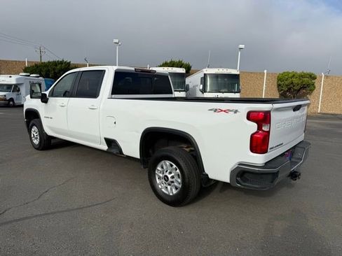Used 2022 Chevrolet Silverado 2500 LT w/ Convenience Package image 8