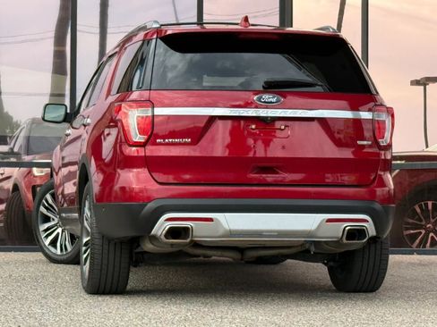 Used 2017 Ford Explorer Platinum AWD/4WD image 8