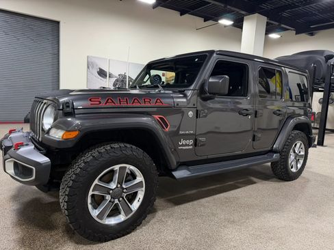 Used 2020 Jeep Wrangler Unlimited Sahara w/ Uconnect 4C Nav & Sound Group AWD/4WD image 10
