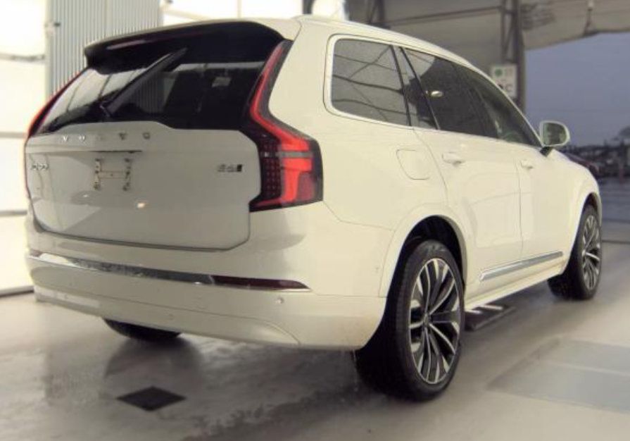 Used 2026 Volvo XC90 B6 Plus AWD/4WD image 3