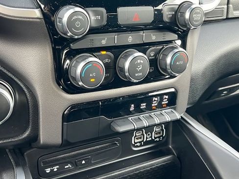 Used 2019 RAM 1500 Big Horn AWD/4WD image 27