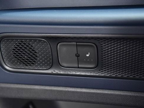 New 2025 Volkswagen ID. Buzz Pro S image 22