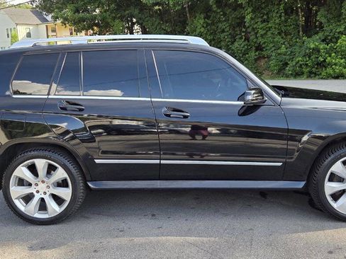 Used 2010 Mercedes-Benz GLK 350 4MATIC image 4