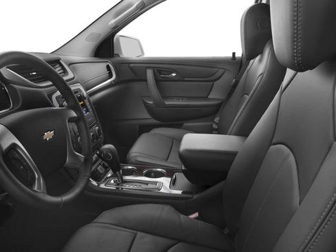 Used 2017 Chevrolet Traverse LT w/ LPO, 'HIT The Road' Package AWD/4WD image 6