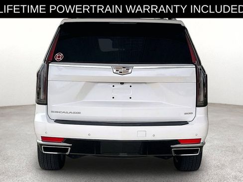 Used 2024 Cadillac Escalade Luxury RWD image 6