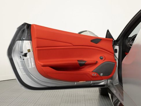 Used 2018 Ferrari 488 Spider image 34