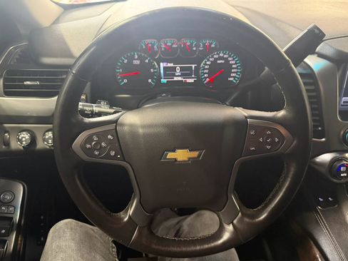 Used 2016 Chevrolet Suburban LT image 12