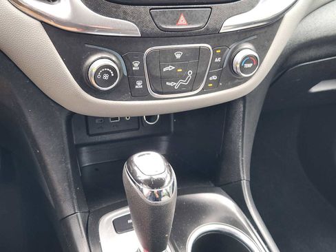 Used 2019 Chevrolet Equinox LT AWD/4WD image 19
