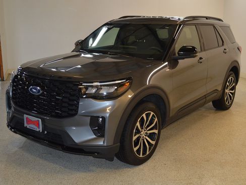Used 2026 Ford Explorer ST-Line AWD/4WD image 7