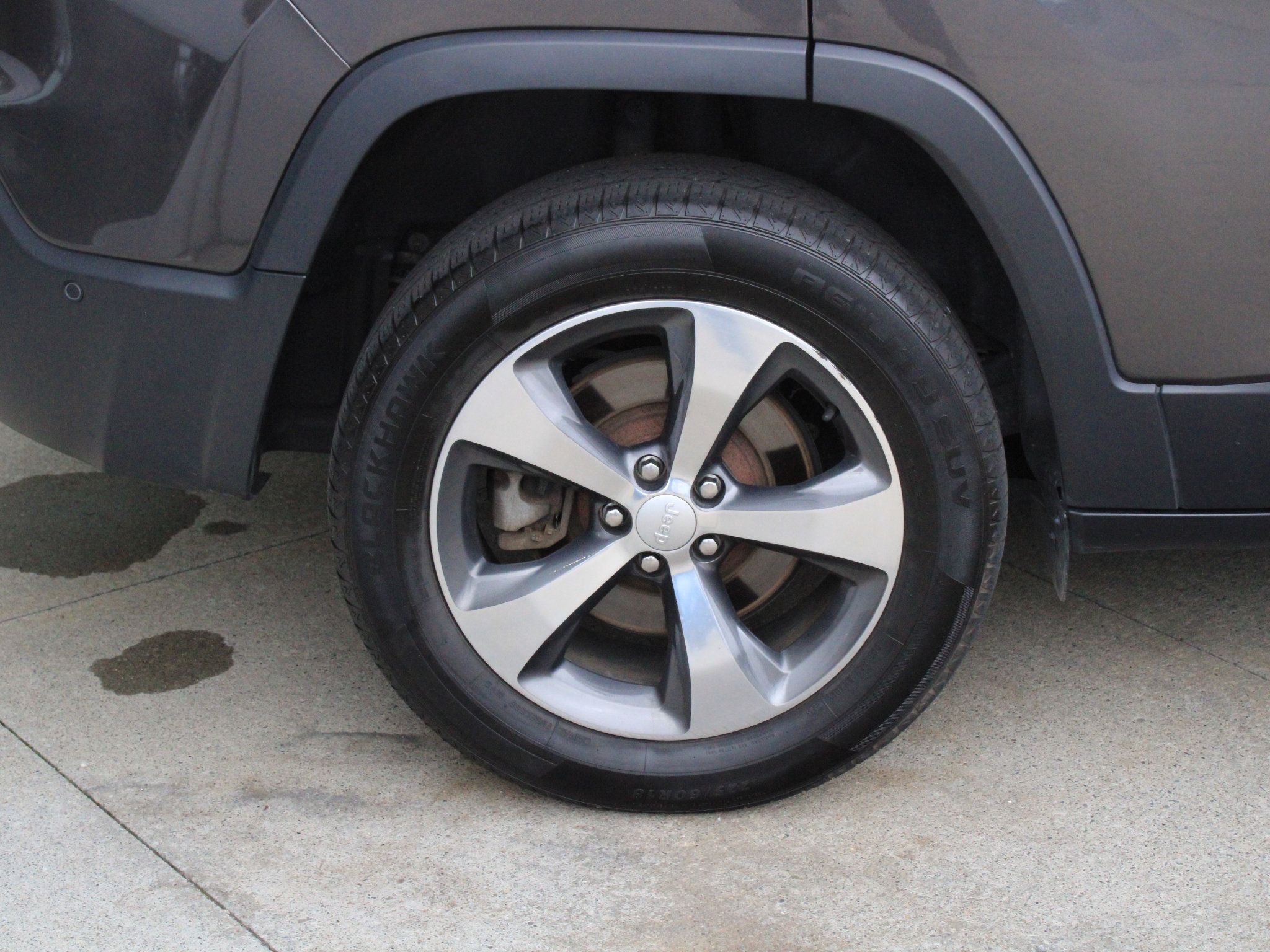 Used 2019 Jeep Cherokee Limited w/ Technology Group AWD/4WD image 37
