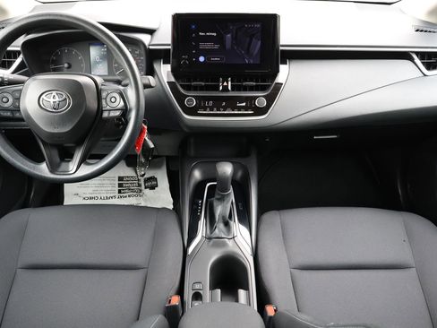 Used 2024 Toyota Corolla LE FWD image 2