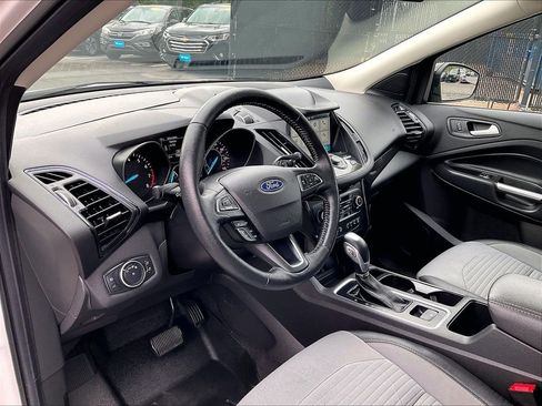 Used 2019 Ford Escape Titanium AWD/4WD image 8