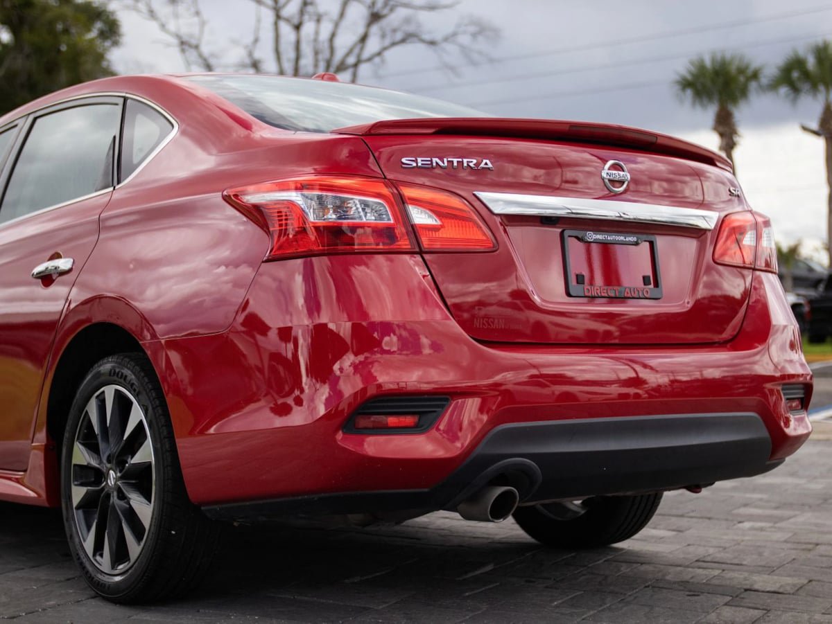 Used 2019 Nissan Sentra SR FWD image 10