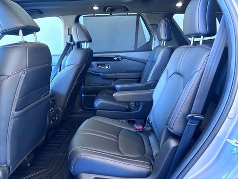 Certified 2025 Honda Pilot TrailSport image 14