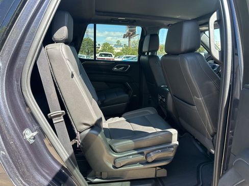 Used 2023 Chevrolet Tahoe Z71 w/ Luxury Package AWD/4WD image 17