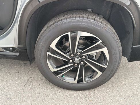 Used 2025 Buick Enclave Sport Touring FWD image 9