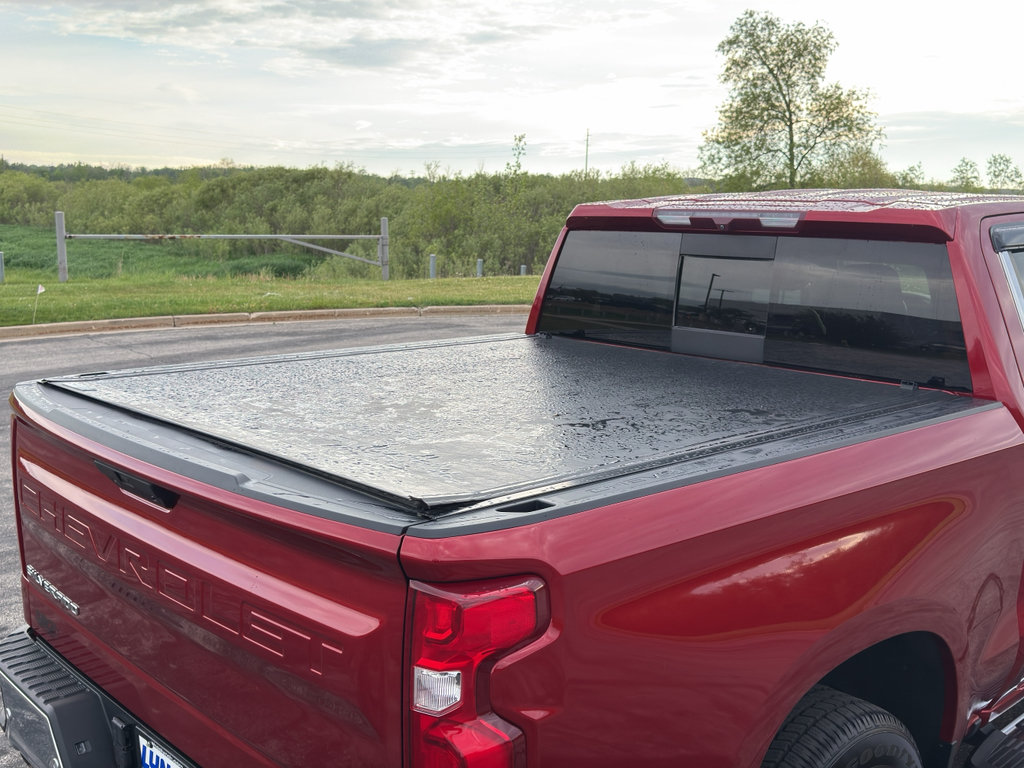 Used 2021 Chevrolet Silverado 1500 LTZ w/ LTZ Premium Package AWD/4WD image 45