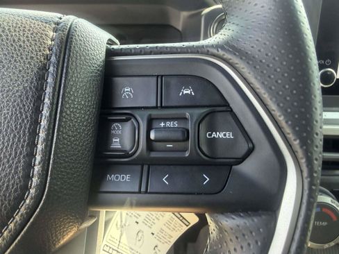 Used 2025 Toyota 4Runner SR5 RWD image 8