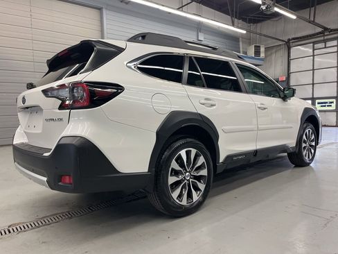 Certified 2025 Subaru Outback Limited image 8